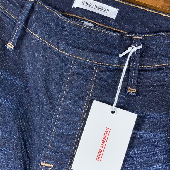 Good American Jeans - Picture 3 of 7